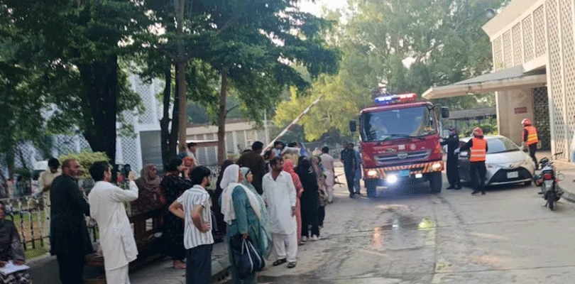 হাসপাতালে ভয়াবহ আগুন, মৃত্যু ১৫ সদ্যোজাতের