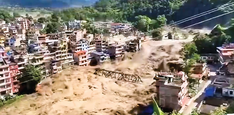 তছনছ নেপাল, মৃত বহু, নিখোঁজ হাজার, বাংলার ৩৩