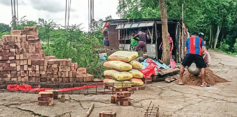 নামখানা: অবৈধভাবে সরকারি জমি দখল করে বাড়ি তৈরির অভিযোগ, তদন্তের আশ্বাস