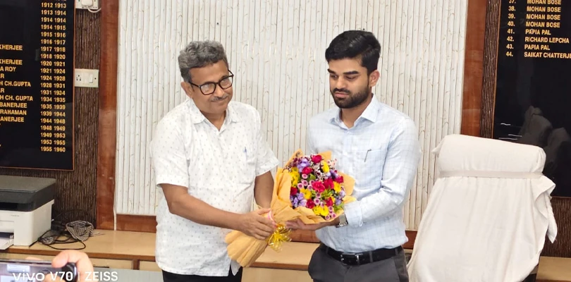 জলপাইগুড়ি পুরসভায় প্রশাসক হিসাবে দায়িত্ব নিলেন সদরের মহকুমা শাসক মঈন আহমেদ