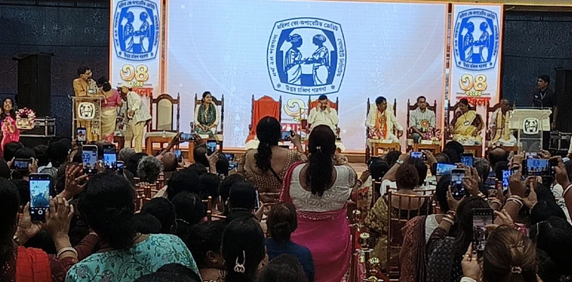 উত্তর ২৪ পরগনা মহিলা কো-অপারেটিভ সোসাইটির প্রতিষ্ঠা দিবস উপলক্ষ্যে মধ্যমগ্রামে এলেন মুখ্যমন্ত্রী শুভেন্দু অধিকারী