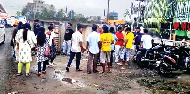 বেলঘরিয়া এক্সপ্রেসওয়ের ধারে এক পানশালায় হামলা-ভাঙচুর, চাঞ্চল্য
