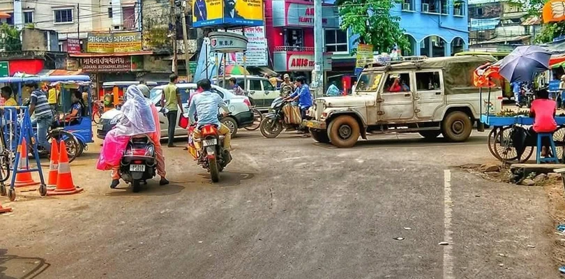 ঝাড়গ্রাম শহরে যত্রতত্র আবর্জনা ফেললে আজ থেকে জরিমানা
