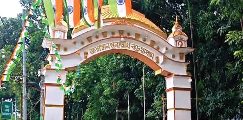 বাবা লোকনাথের জন্মতিথি উপলক্ষে সেজে উঠেছে বসিরহাটের কচুয়া ধাম