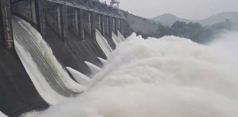 মাইথন এবং পাঞ্চেত জলাধার থেকে জল ছাড়ল ডিভিসি