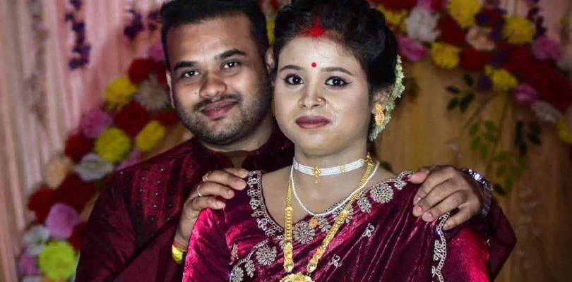 দুর্ঘটনায় স্বামীর মৃত্যু, ১২ দিন পর মারা গেলেন স্ত্রীও