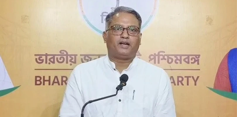 ৫৩টি কলেজের বাস্তব কোনো অস্তিত্বই নেই! রাজ্যে বি এড পাঠের বেহাল দশা নিয়ে ক্ষোভ শিক্ষামন্ত্রীর