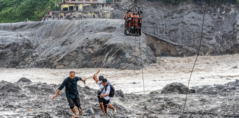নেপাল বিপর্যয়: মৃত বেড়ে ১২৫৯ লাগাতার বৃষ্টিতে ফের বন্যার শঙ্কা, উদ্ধারের মাঝেই তিব্বতে জোরালো কম্পন