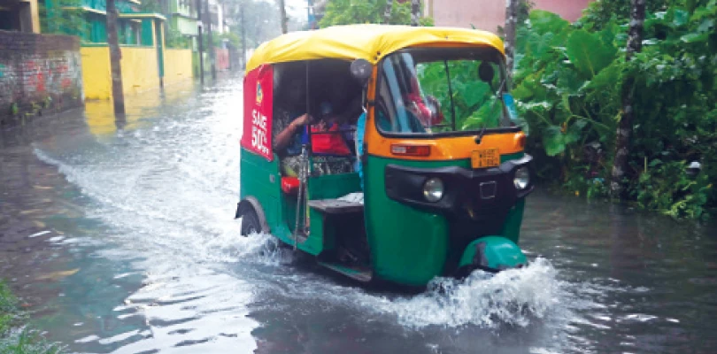 টাকা বরাদ্দ, রেলের অবহেলায়  থমকে কালভার্ট সংস্কারের কাজ, বারুইপুরে ভুগতে হচ্ছে বাসিন্দাদের