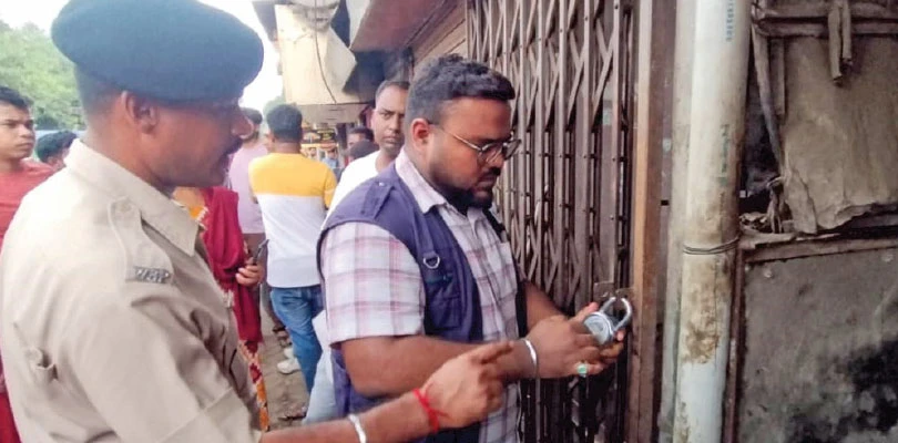 পার্ক স্ট্রিটের নামী রেস্তরাঁয় মেয়াদ উত্তীর্ণ মাংস, অভিযান জেলাতেও