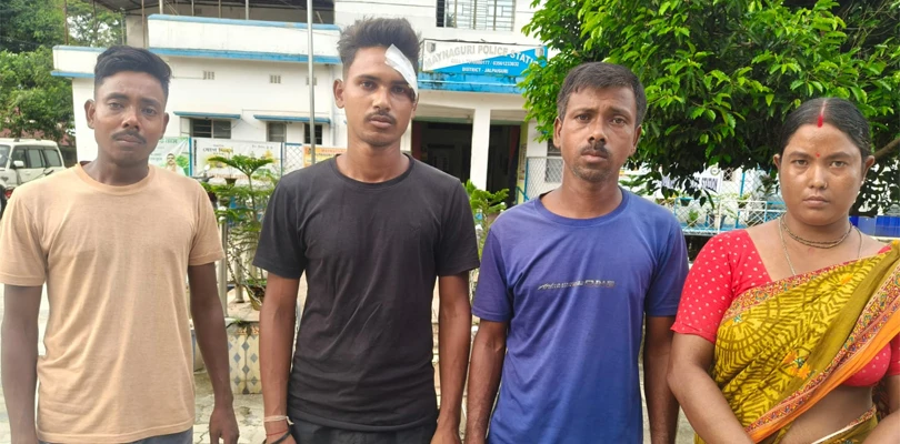 দিনমজুরের কাছে পুজোর চাঁদা ৫০,০০০! না দেওয়ায় বেধড়ক মার বৃদ্ধা-সহ পরিবারের সবাইকে