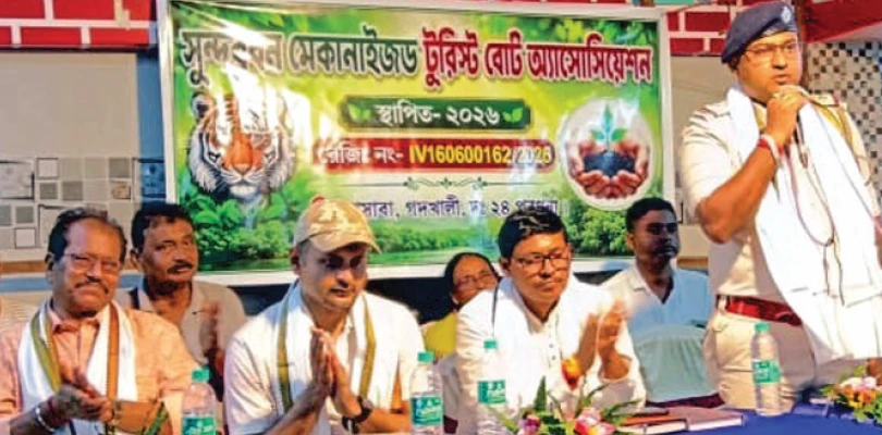 সুন্দরবনে ইলিশ উৎসব: খাবার খেয়ে অসুস্থ পর্যটক, সতর্ক করা হল ট্যুর অপারেটর ও বোট মালিকদের