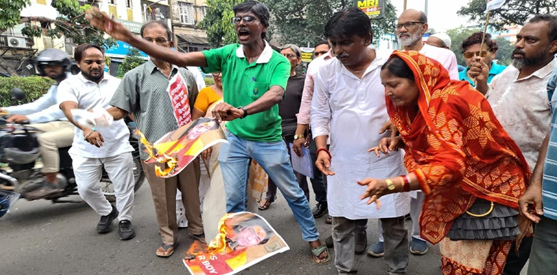 বাঙালিকে ‘ভণ্ড’ বলা বাগেশ্বরকে গ্রেপ্তারের দাবি, লিখিত অভিযোগ থানায়