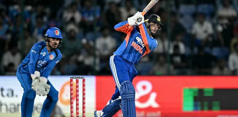আফগানরা পর্যুদস্ত, ব্যাটে বলে দুরন্ত ভারত