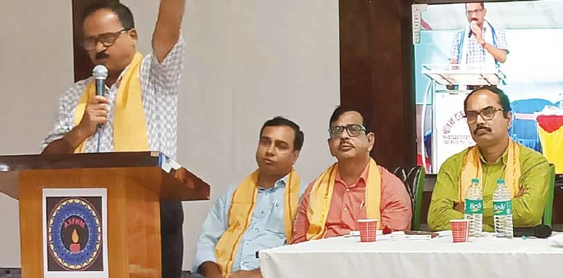 দিকে দিকে আক্রান্তের ঘটনায় উদ্বেগ প্রধান শিক্ষক সংগঠনের, বাঁকুড়ার ঘটনায় নেওয়া হয়নি এফআইআর
