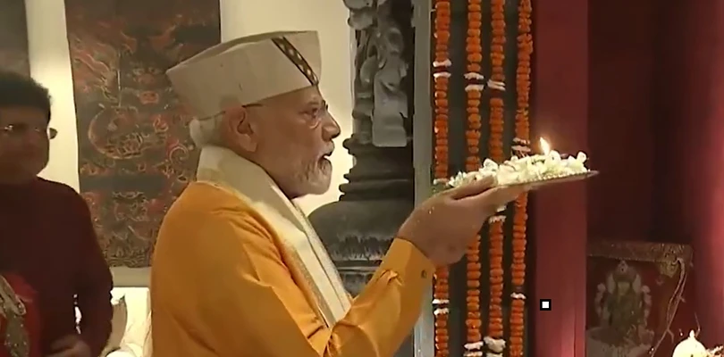 গণেশ উৎসবে  মোদি