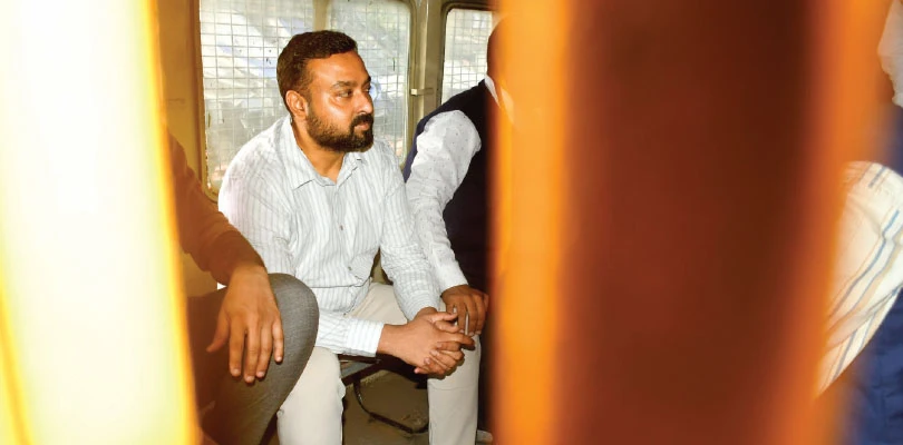 জমি দুর্নীতি: সুমিতকে নিয়ে  কালীঘাটের ফ্ল্যাটে তল্লাশি
