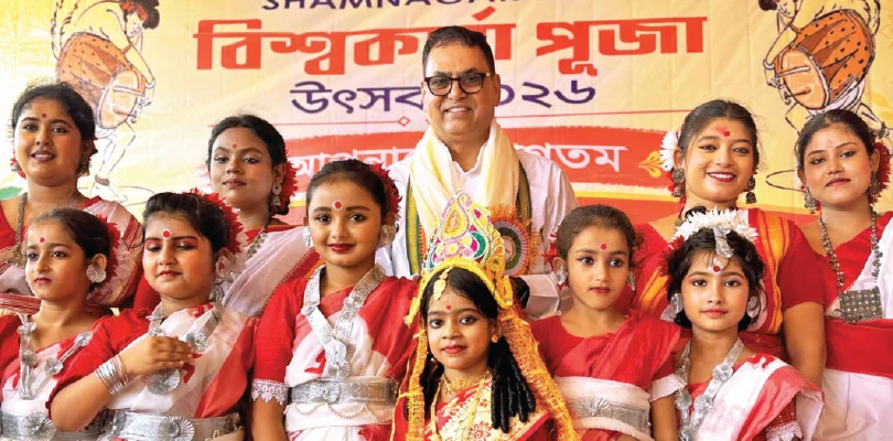 খুলেছে কারখানা, মহা ধুমধামে বিশ্বকর্মা পুজো পালিত হল বারাকপুর শিল্পাঞ্চলে