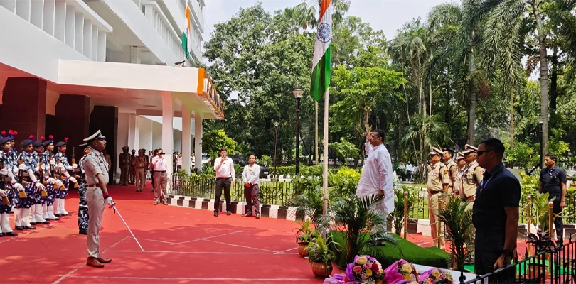 সল্টলেক আরক্ষা ভবনে ট্রাফিক কন্ট্রোল রুমের উদ্বোধনে মুখ্যমন্ত্রী শুভেন্দু অধিকারী