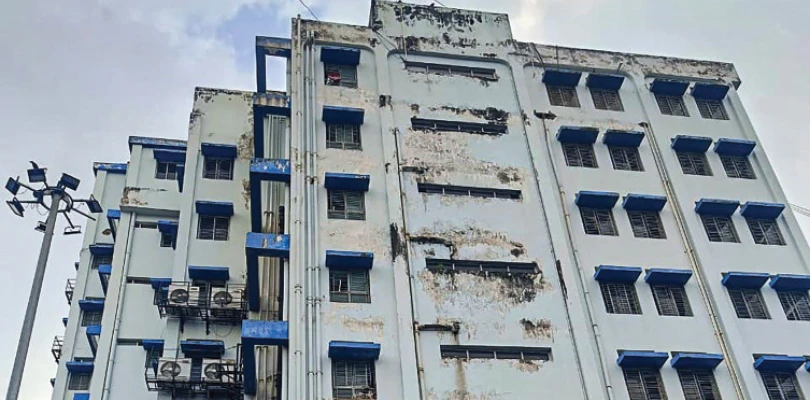 বাম জমানায় ভিত্তিপ্রস্তর, সরকারি অনুমোদন ছাড়াই ২১৭ বেড, আর জি করের ৮ তলা ট্রমা সেন্টার ‘বেআইনি’?
