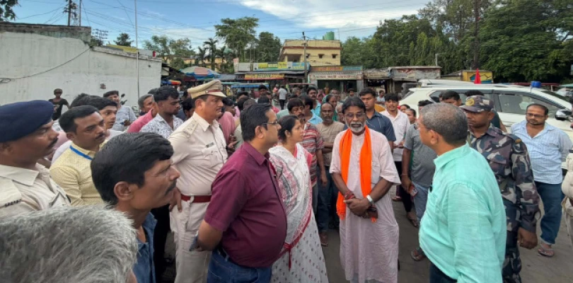 হকার বসানো নিয়ে রেলের বিরুদ্ধে ক্ষোভ উগরে দিলেন বিজেপি এমপি