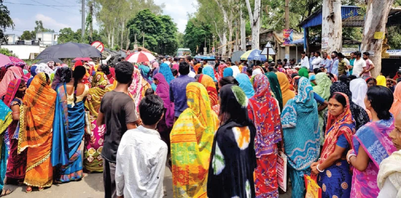বাঁকুড়া, পুরুলিয়া, আরামবাগে অন্নপূর্ণা থেকে বঞ্চিত মহিলাদের ক্ষোভের উদ্গীরণ