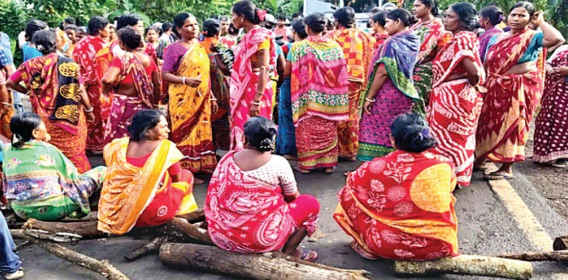 ফের জেলায় জেলায় অন্নপূর্ণা বিক্ষোভ, পুজোর আগে বাড়ছে অসন্তোষ, ঘেরাও-অবরোধ