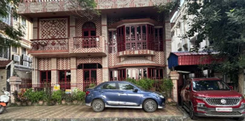 পুরমন্ত্রীর নির্দেশই সার, রাস্তাজুড়ে গাড়ি পার্কিংয়ের রমরমা সল্টলেকে