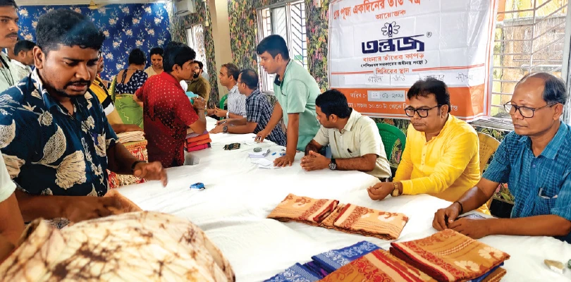 নবদ্বীপে তাঁতিদের থেকে এবার সরাসরি তাঁতবস্ত্র কিনল তন্তুজ
