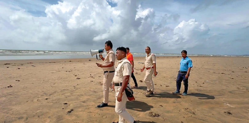 নিম্নচাপের জেরে দীঘায় সমুদ্রে ব্যাপক জলোচ্ছ্বাস, পর্যটকদের স্নানে কড়াকড়ি