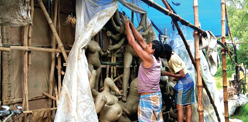 টানা বৃষ্টিতে কাটোয়া ও দাঁইহাট জলমগ্ন, ভোগান্তি বাসিন্দাদের
