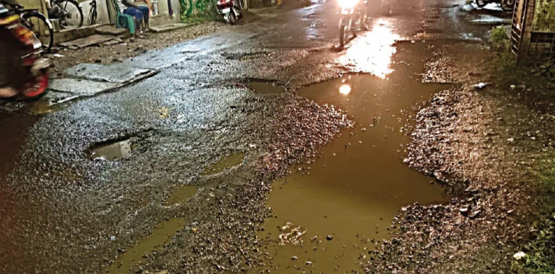 পুজোর মুখেও বেহাল উত্তরপাড়ার রাস্তা, মেরামত নিয়ে বাড়ছে উদ্বেগ