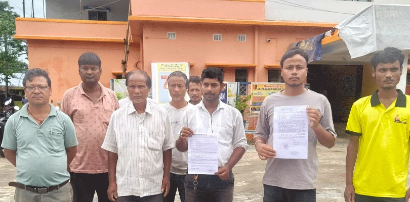 ব্যক্তিকে ছুরি দিয়ে কোপানোর অভিযোগ, চাঞ্চল্য