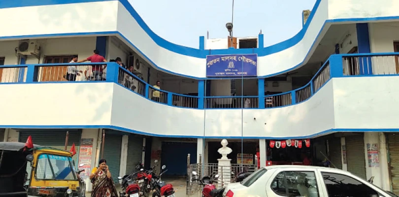 গৃহস্থালির পানীয় জল বাণিজ্যিক কাজে ব্যবহার করা যাবে না, মাইকিং পুরাতন মালদহ পুরসভার