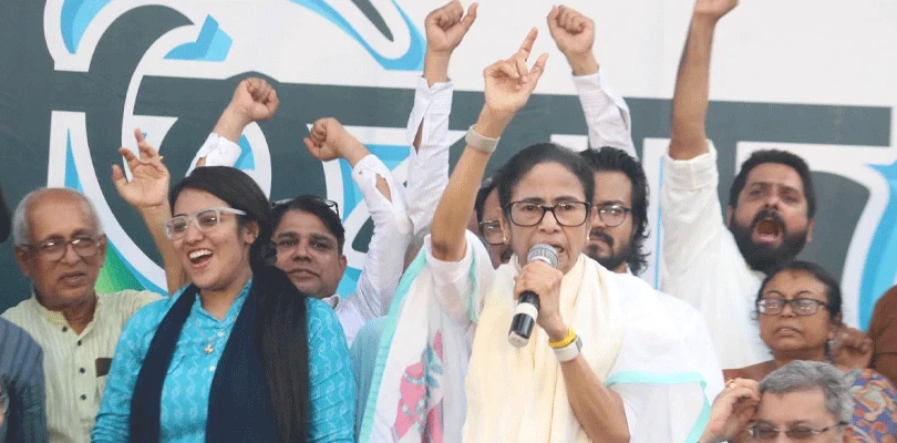 ‘আপনারা বাংলা নিয়েছেন, আমরা দিল্লি নেব’, হুঙ্কার মমতার