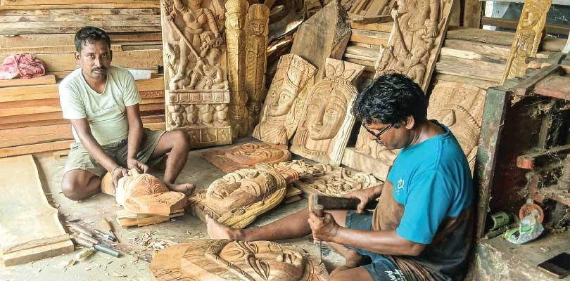 কাটোয়ার অগ্রদ্বীপের কাঠের দুর্গা মূর্তি দিয়েই সাজবে  কলকাতার পুজো মণ্ডপ