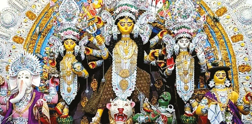 অলঙ্কার আসত ফ্রান্স ও জার্মানি থেকে, দাঁ বাড়িতে এসে গয়না পরেন দুর্গা