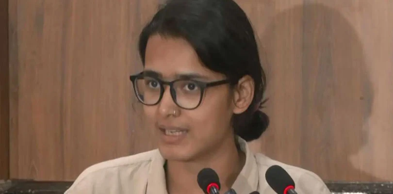 ফের কলকাতায় আসছেন নেহা, যোগ দেবেন যাদবপুরে কর্মসূচিতে