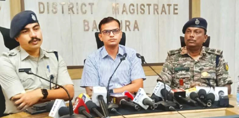 ডবল ইঞ্জিনেও বাঁকুড়া জেলায় উন্নয়ন থমকে, মোকাবিলায় ‘স্কিম ব্যাঙ্ক’ করতে চায় প্রশাসন
