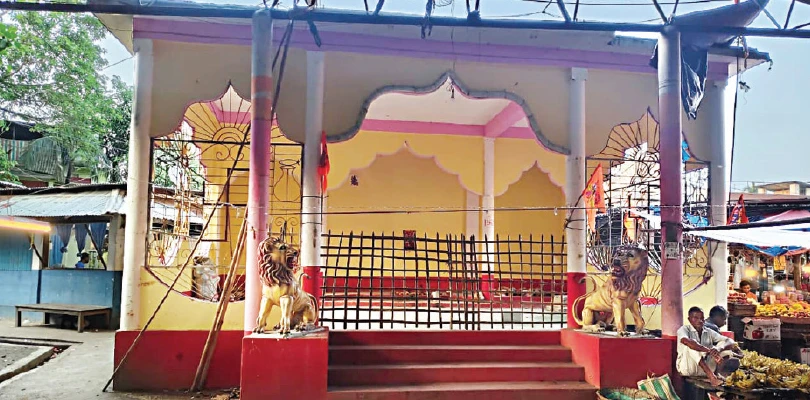 দেওয়ানগঞ্জ বাজারের দুর্গামণ্ডপে আসত কোচবিহার রাজ পরিবারের আর্থিক সাহায্য