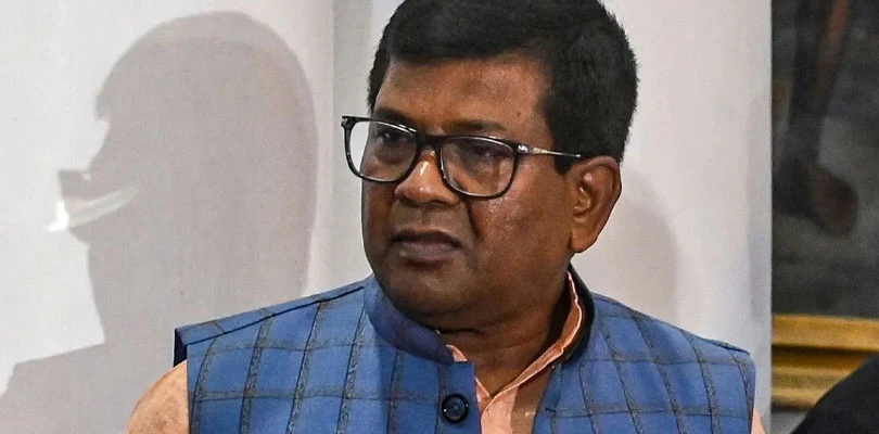 অসুস্থ বিধানসভার স্পিকার, ভরতি হলেন হাসপাতালে