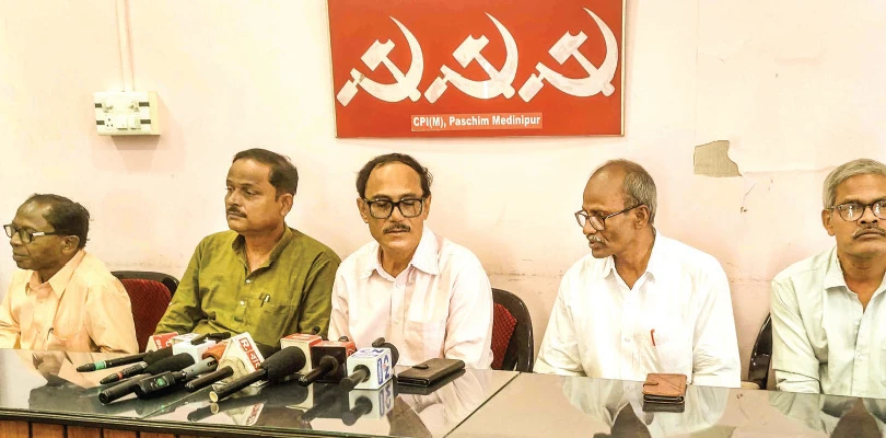 পশ্চিম মেদিনীপুরে দেড় হাজার সিপিএম নেতা-কর্মী ঘরছাড়া, শাসকদলের বিরুদ্ধে আন্দোলনের হুঁশিয়ারি