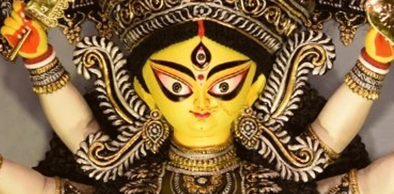 যাদবপুরের ৩ পুজোয় পুরানো রেওয়াজ,  বাড়ি বাড়ি চাঁদা কেটেই চলছে আয়োজন