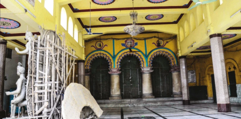 সরবেড়িয়ার সাহাবাড়িতে দুর্গার তেজ দেখে ফিরে যায় ডাকাতরা, ১২৩ বছরের পুজো, বছর অন্তর নবমীতে মায়ের ভর হয়