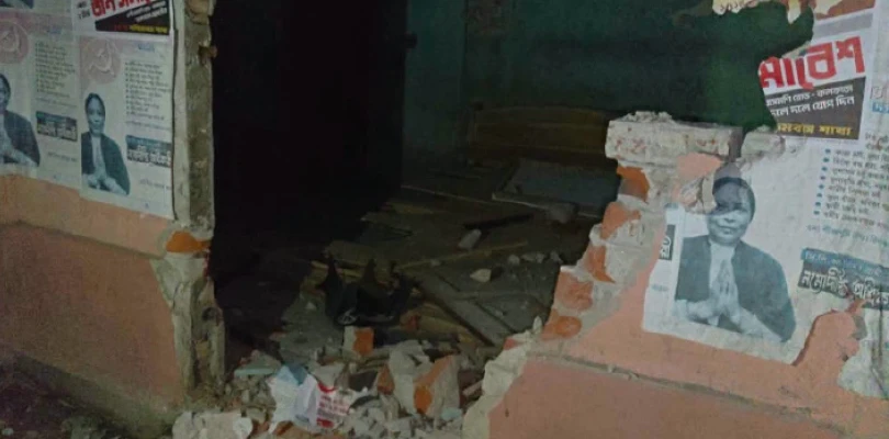 রাতে সিপিএম পার্টি অফিসে ভাঙচুর, অভিযুক্ত বিজেপি