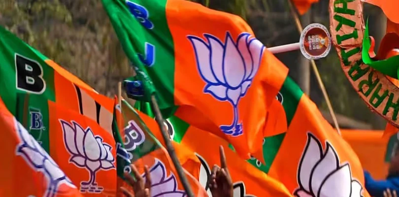 দলীয় নেতাদের বাড়ি ঘেরাওয়ের নিদান  বিজেপি বিধায়কের, ভাইরাল ভিডিয়ো! অন্নপূর্ণা যোজনা নিয়ে ক্ষোভ