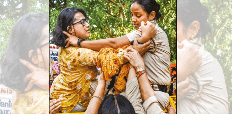 ‘নাও অর নেভার’, দেশকে এককাট্টা হওয়ার ডাক, জ্ঞানেশের ইস্তফার দাবিতে উত্তাল দিল্লি থেকে মুম্বই, নেহাকে তুলে নিয়ে গেল পুলিশ, হুংকার দিপকের