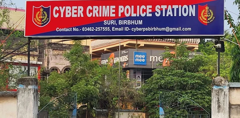 ‘বড়লোকের বিটি লো’র বিকৃতি!  সা‌ইবার থানার দ্বারস্থ পদ্মশ্রী রতন কাহার