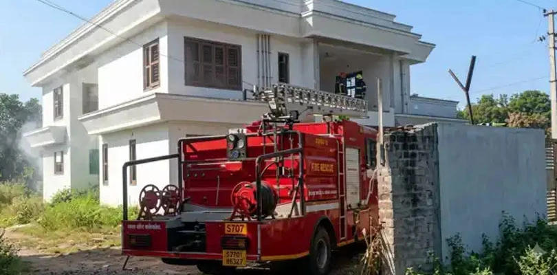 দমকল ডেকে বাড়ি ধোয়ালেন গুজরাতের বিজেপি বিধায়ক!