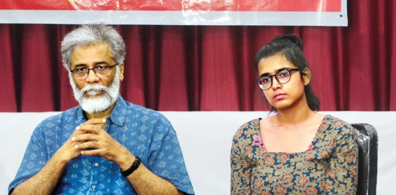 ভার্চুয়াল হাস্যরস আন্দোলনের সাহস জোগাচ্ছে, মন্তব্য নেহার, নাগরিক কনভেনশনে শহরে আসছেন প্রকাশ রাজ